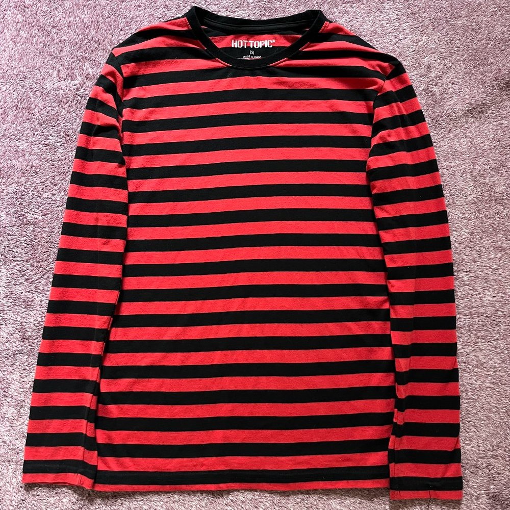 Hot Topic -  Women's Black and Red Striped Long Sleeve Shirt  Size Small